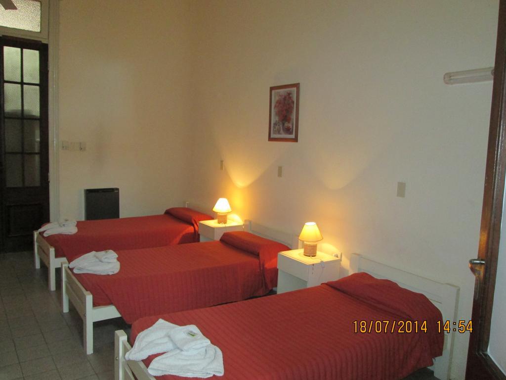 Nuevo Hotel Belgrano Сан-Николас-де-лос-Арройос Номер фото